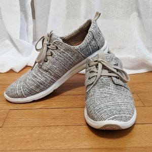 Beige/gray/neutral women's TOMS sneakers size 9